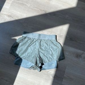 Alo Grey running shorts size S